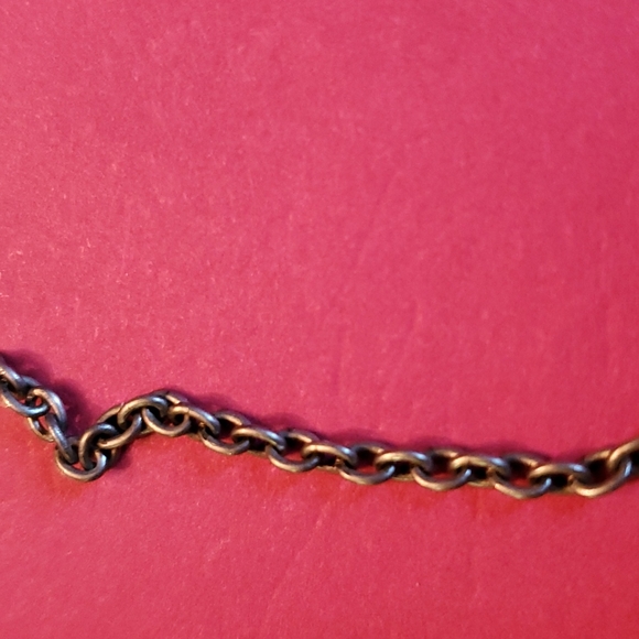 LAILA ROWE LEAF NECKLACE - Picture 4 of 6